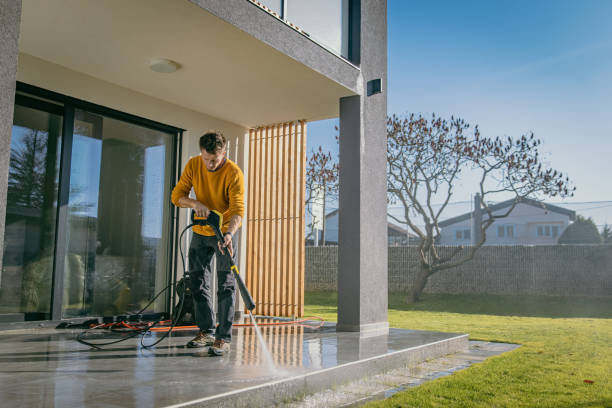 Best Pool Deck Cleaning  in Gladwin, MI